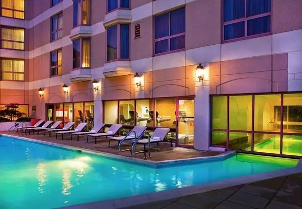 Sheraton Suites Country Club Plaza