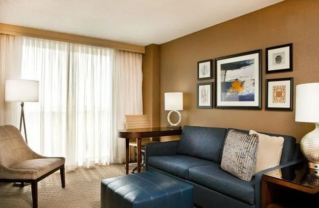 Sheraton Suites Country Club Plaza