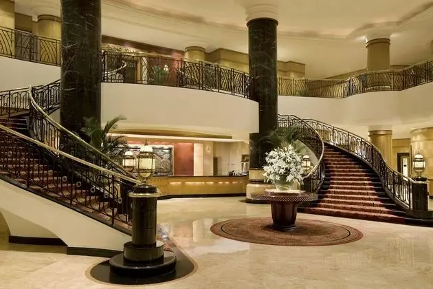 Sheraton Surabaya Hotel and Towers - Dış Mekan