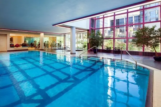 Sheraton Vancouver Wall Centre - Havuz