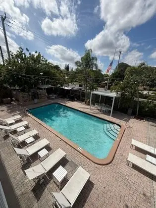 Sheridan Suites Apartments Hotel - Havuz