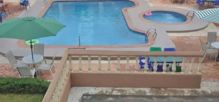 Sheriffyt Royale Hotel and Suites - Havuz