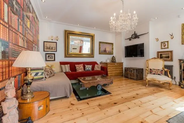 Sherlocks Hidden Home - Öne Çıkan Resim