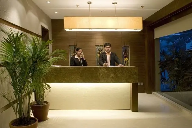 Shervani Hotel Nehru Place - Lobi