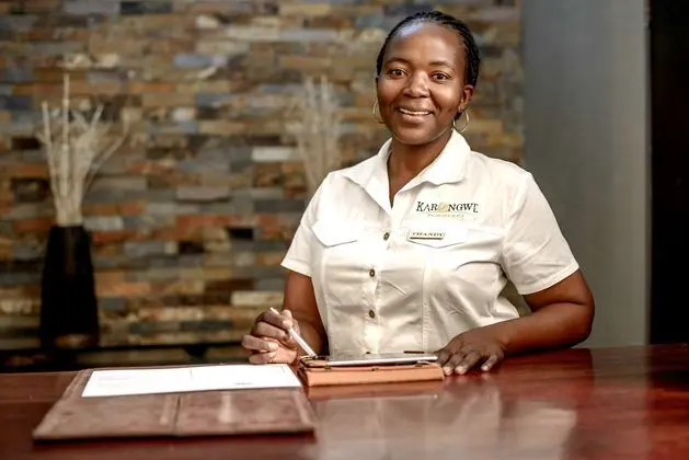 SHIDULI PRIVATE GAME LODGE - Lobi