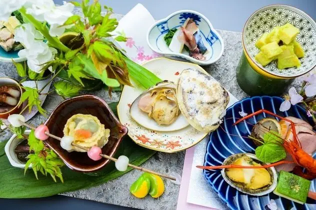 Shijo Kawaramati Onsen Kamogawa Bettei - Yerinde Yemek