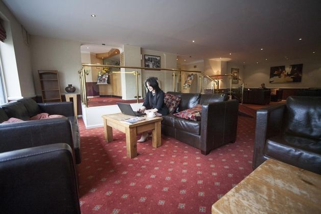 Shillingford Bridge hotel