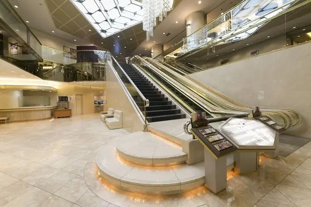 Shin Osaka Washington Hotel Plaza - Lobi