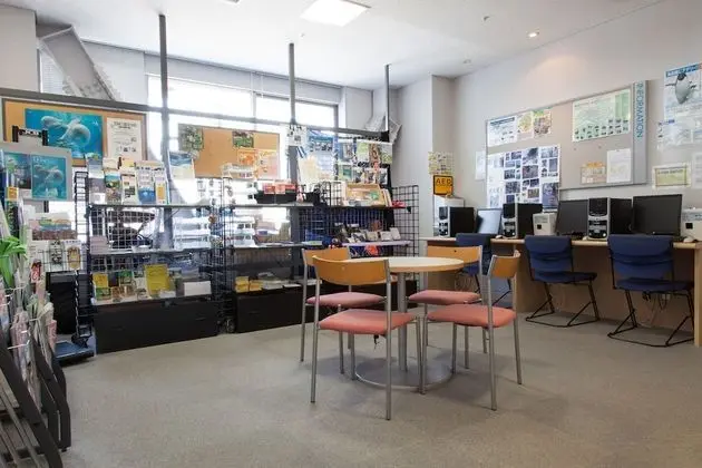 Shin-Osaka Youth Hostel - Lobi