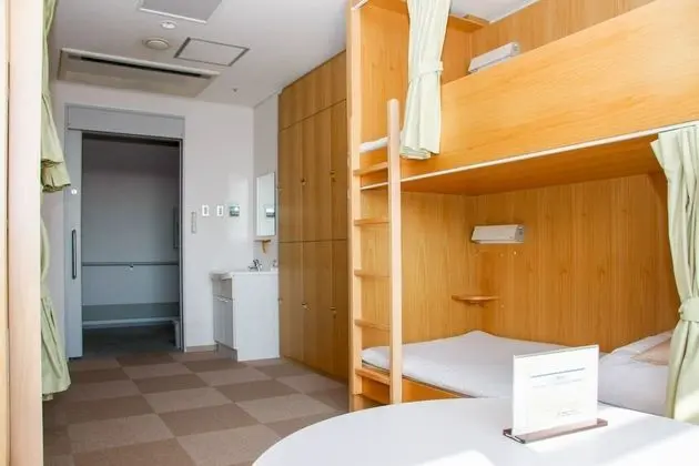 Shin-Osaka Youth Hostel - Oda