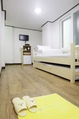 Shinchon Hongdae Guesthouse - Oda