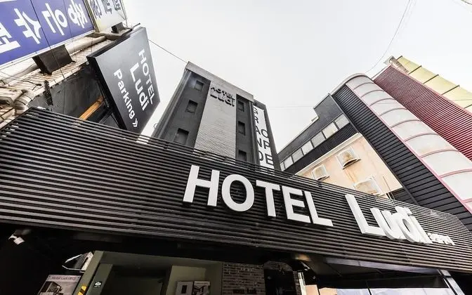 Shinchon Hotel Ludi