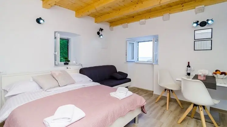 Shining Star Apartments - Oda