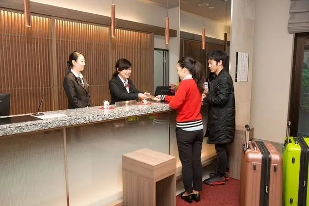 Shinsaibashi Grand Hotel Osaka - Lobi