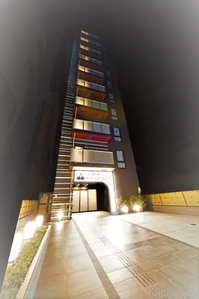 Shinsaibashi Higashi Crystal Hotel - Dış Mekan