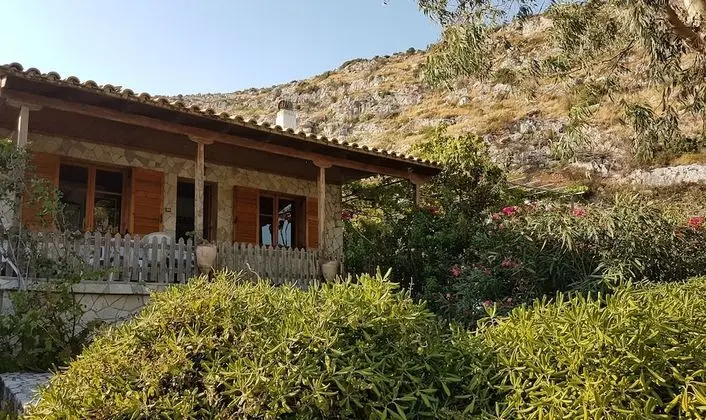 Shipwreck House - Dış Mekan