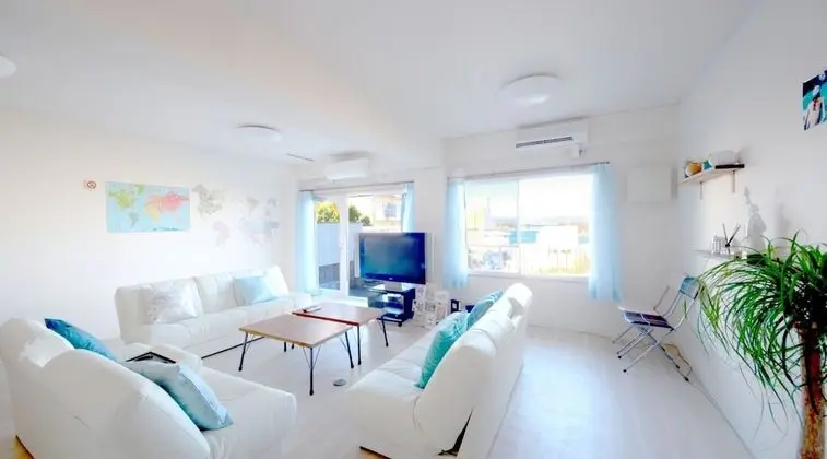 Shirahama White Beach House