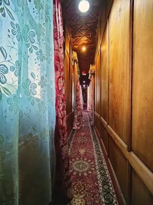 Shiraz Deluxe Houseboat - Lobi