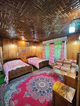 Shiraz Deluxe Houseboat - Oda