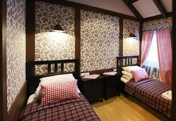 Shishki na Lampushke - Bavarsky Khutor - Öne Çıkan Resim