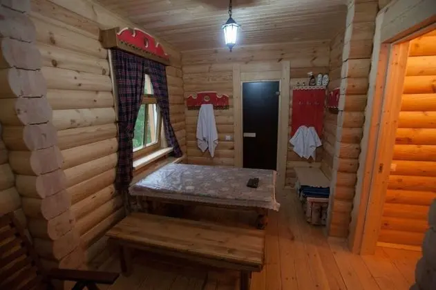 Shishki na Lampushke - Russkaya Derevnya - Oda Düzeni