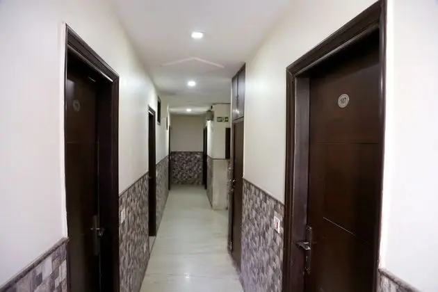Hotel Shivam International - Lobi