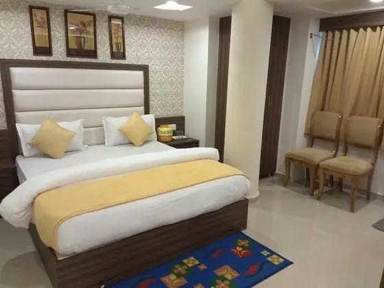 Hotel Shobhna Palace by Sky Stays - Oda