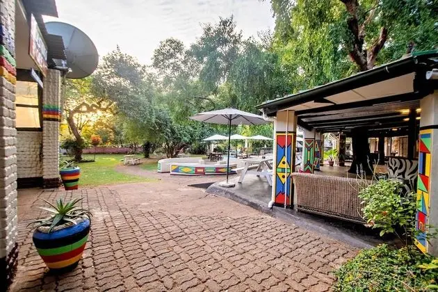 Shoestrings Backpackers & Bar - Dış Mekan