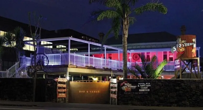 SHOOTERS SALOON