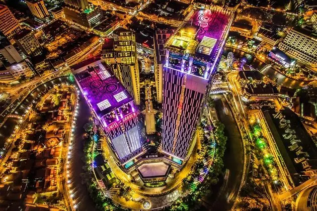 The Shore Hotel & Residences - Dış Mekan