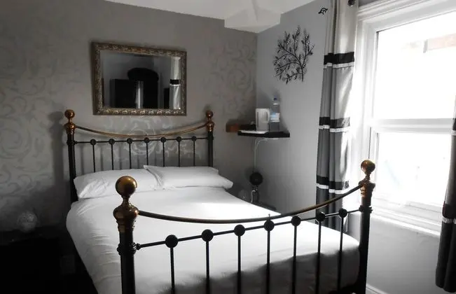 Shore Stay Guest House