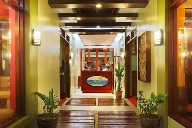 Shore Time Hotel - Lobi