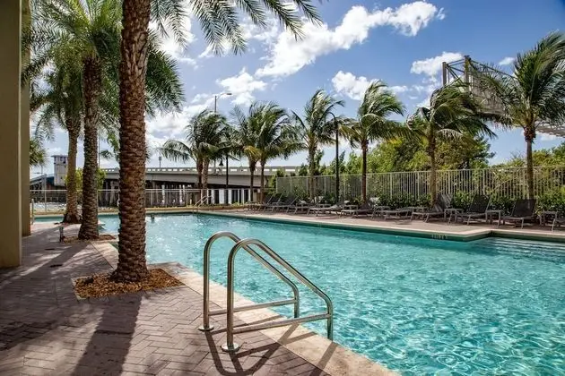 Shorecrest Miami Bay - Havuz