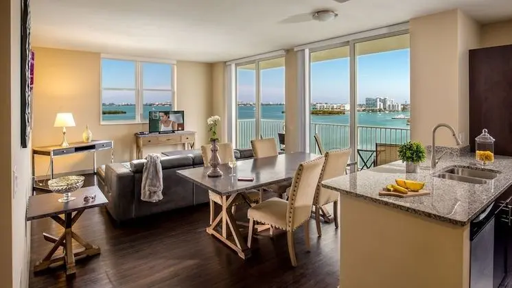Shorecrest Miami Bay - Öne Çıkan Resim