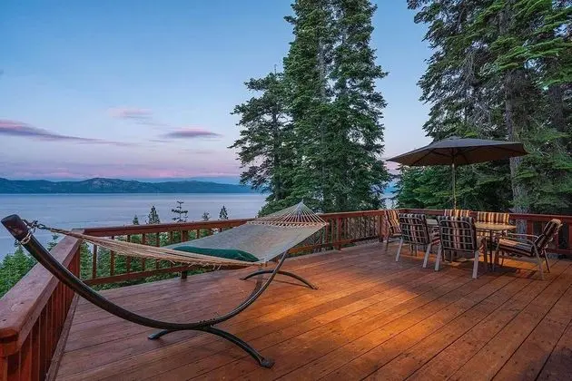 Shoreline Vista