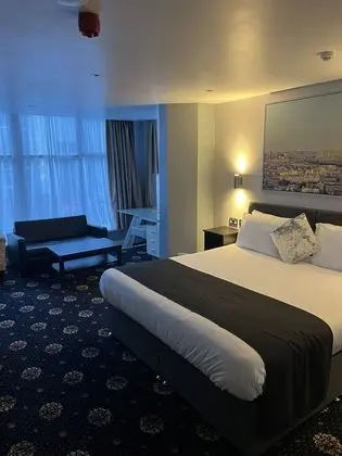Shores Holiday Apartments