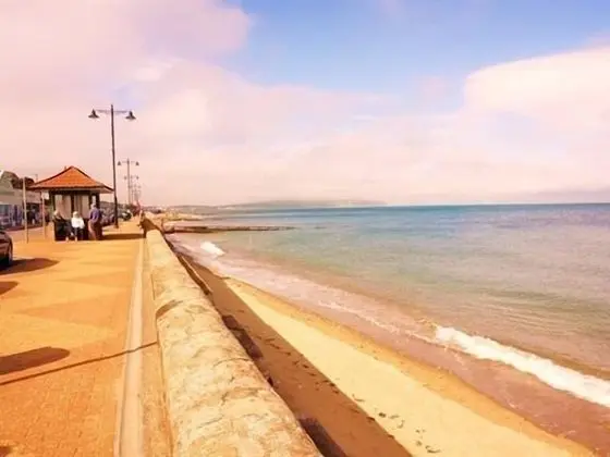 Shoreside Inn - Plaj