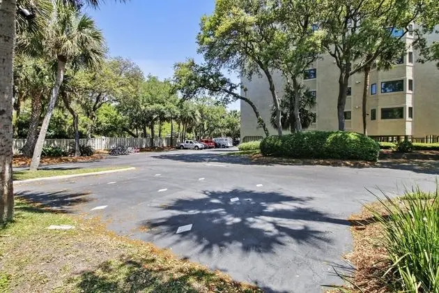 Shorewood 439 - Otopark