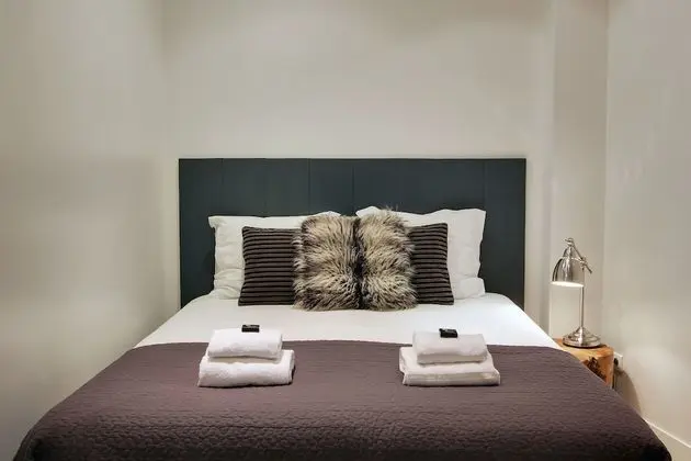 Short Stay Group Museum View Serviced Apartments - Oda