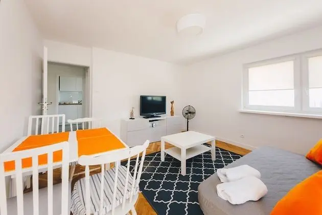 ShortStayPoland Aleja Solidarności - B61