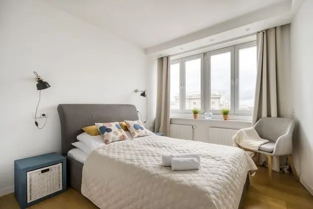 ShortStayPoland Plac Mirowski B82 - Oda