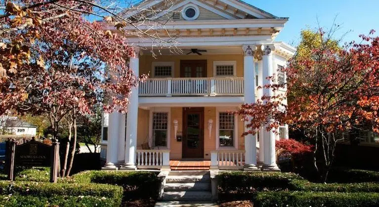 Showers Inn
