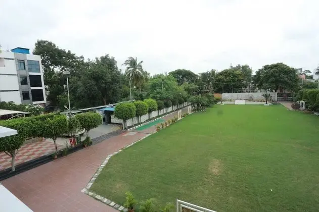 Hotel Shri Khedapati International