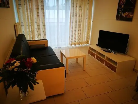 SHS Suite Home Sweet Strassen III