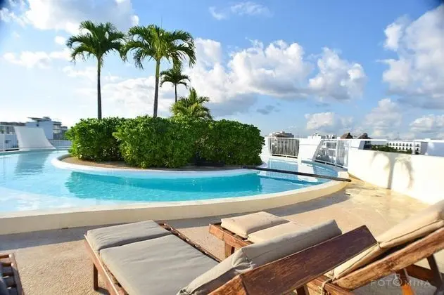 Siaan Luxury 2BR Condo by Baitna - Havuz