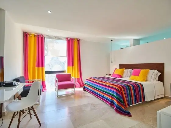 Siaan Luxury Condos 201 By Lockey - Oda