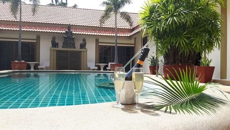 Siam Court