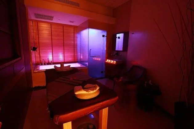 Siam Paradise Entertainment Complex