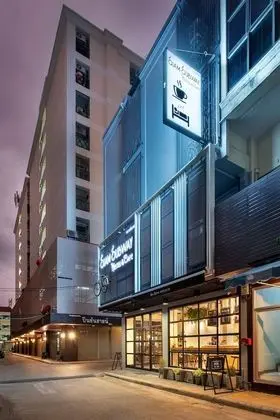 Siam Subway Hostel and Café - Dış Mekan