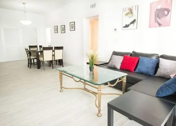 SIAN 2BR Apartment by SV Rentals - Oda Düzeni